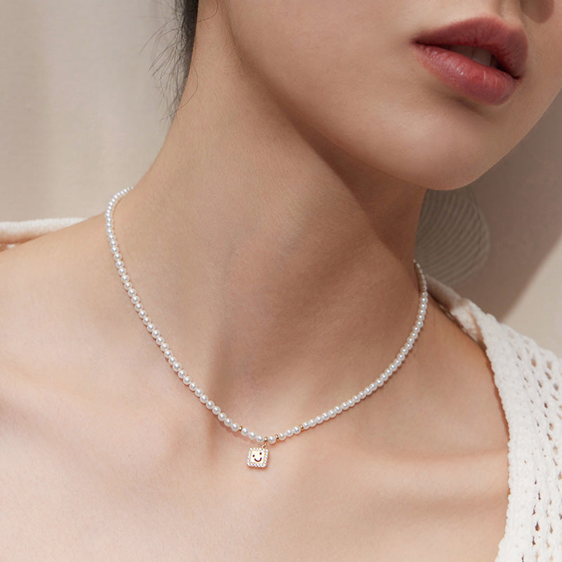 Smiley Pearl Choker