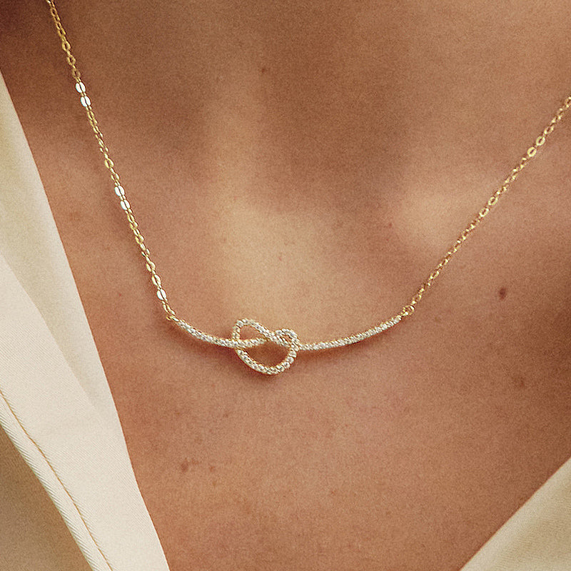 Brezel Necklace