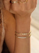 <em>BRACELETS</em>